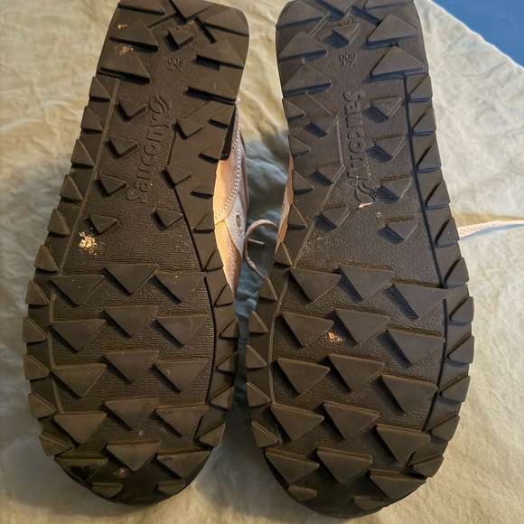 ❤️Day Special Saucony Shadow Sneakers Tan & White size 7.5 - Picture 6 of 8